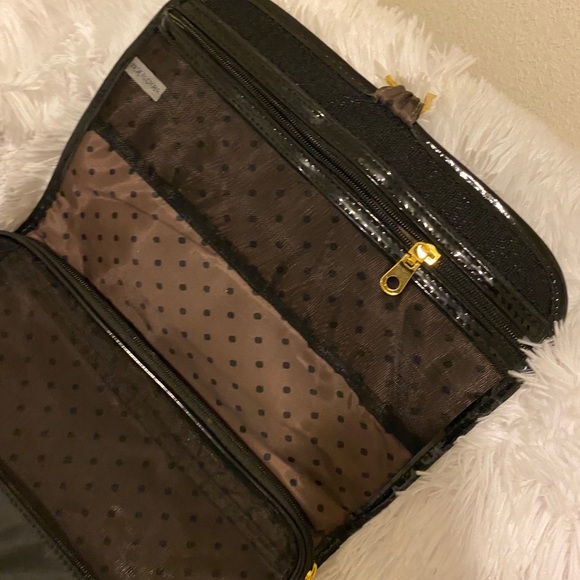 Modella Travel Case - Picture 5 of 6